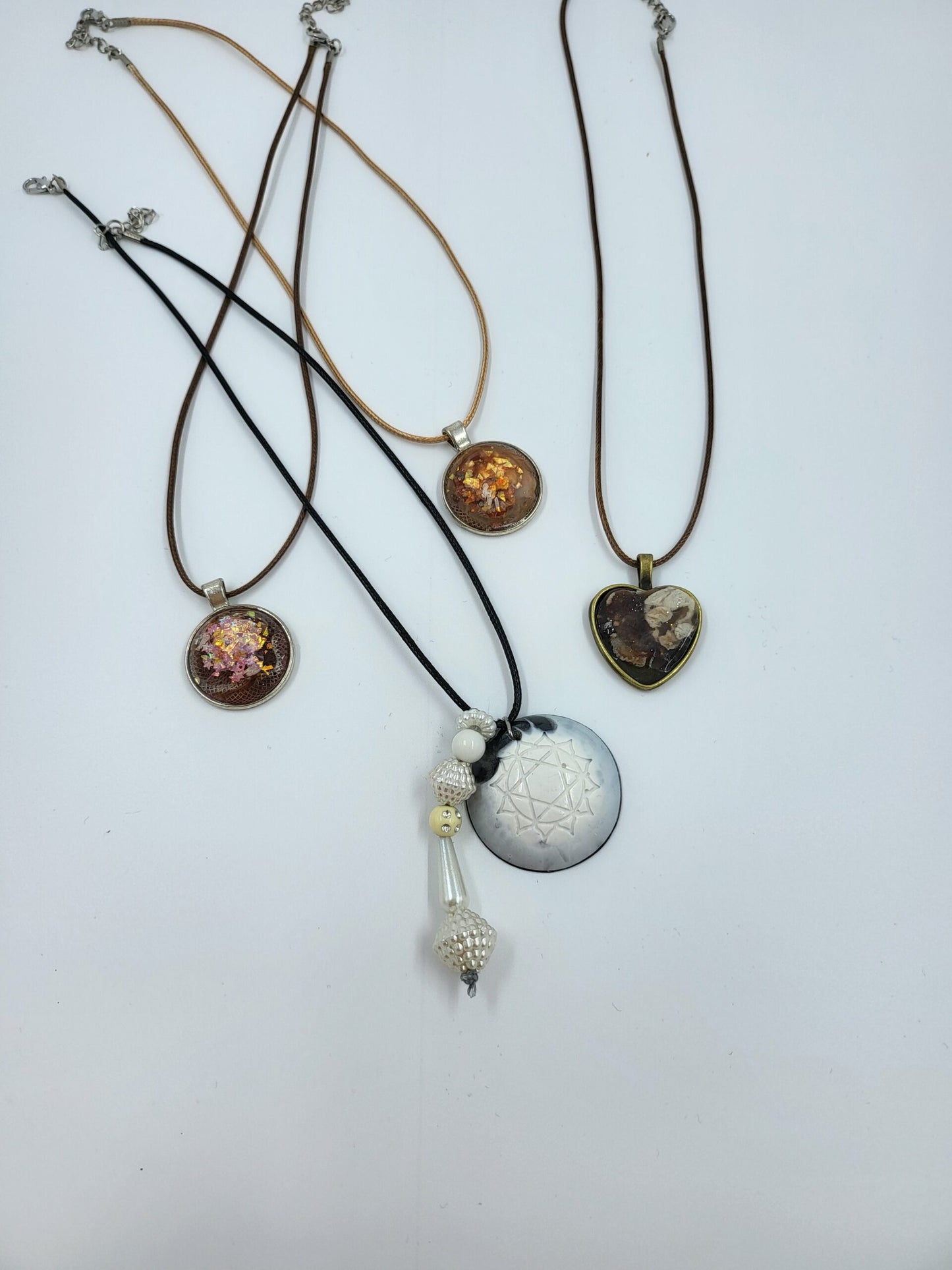 Ketten aus Künstler Resin